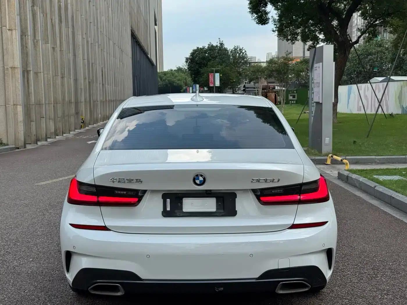 2020 BMW 3 Series 325Li M Sport Package — миниатюра 11