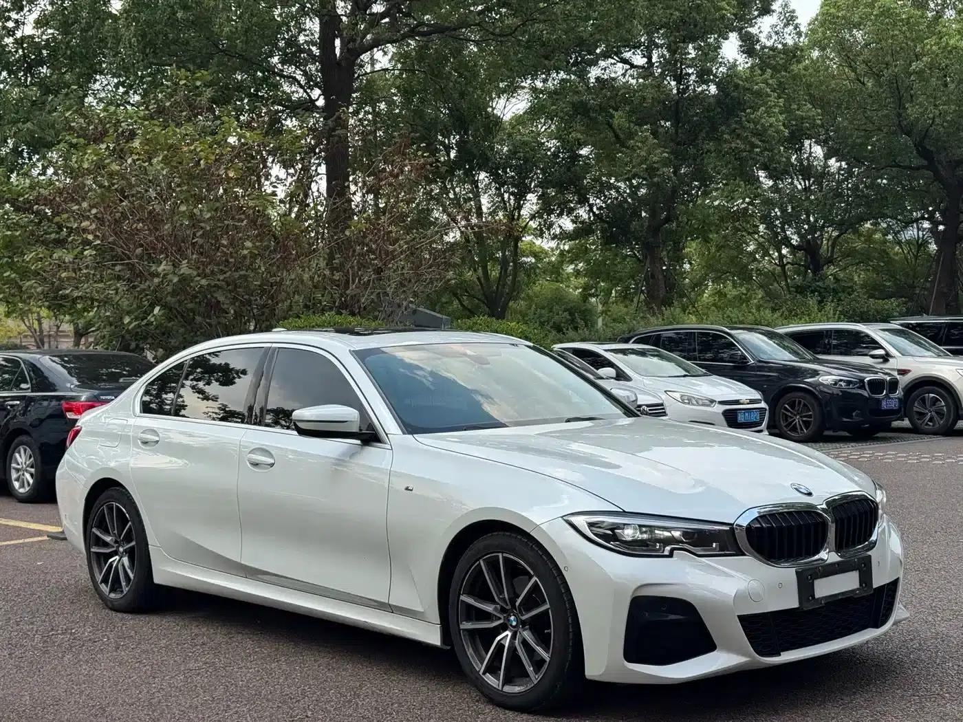 2020 BMW 3 Series 325Li M Sport Package — миниатюра 3