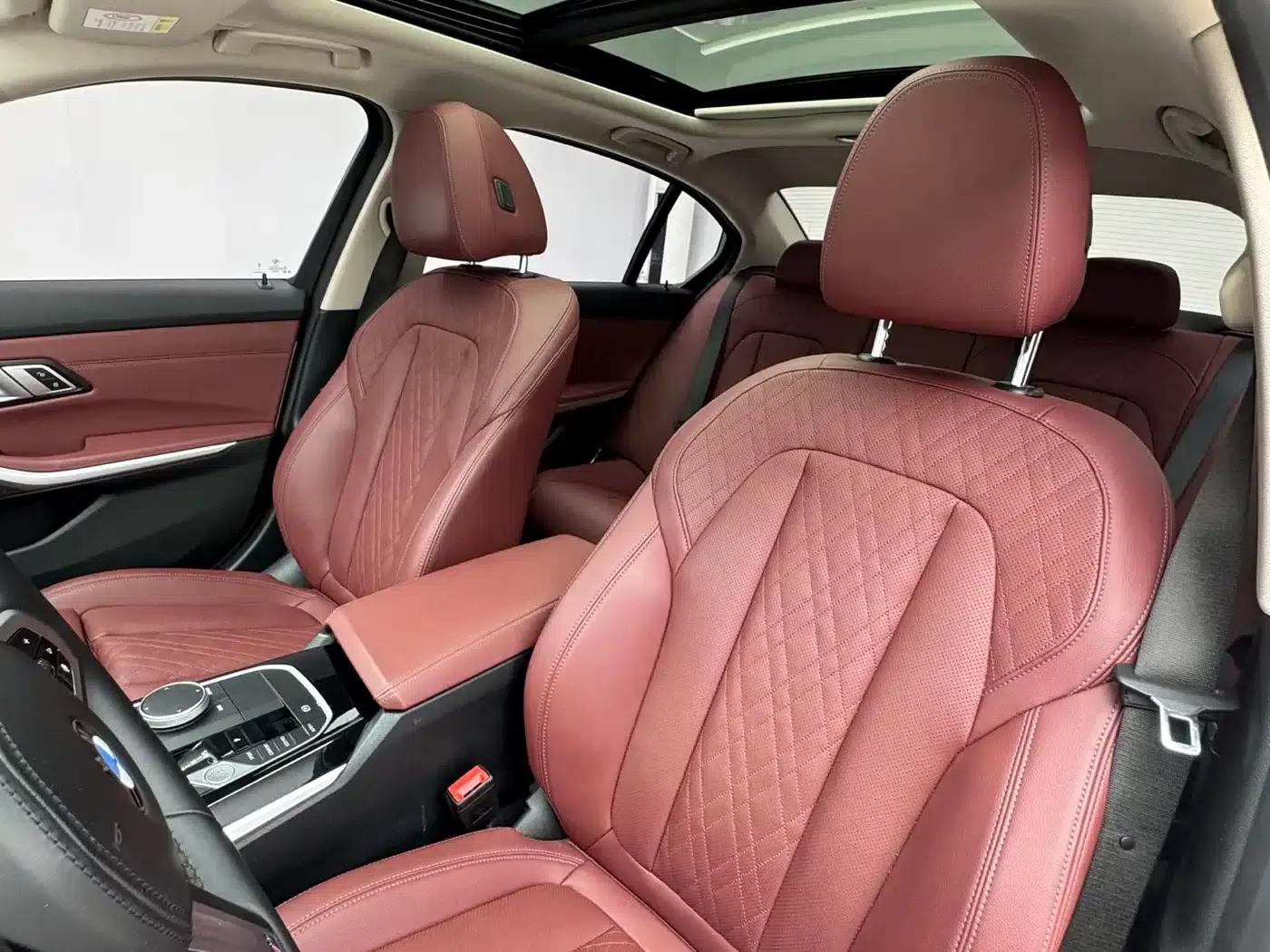 2023 BMW 3 Series 320Li M Sport Package — миниатюра 11