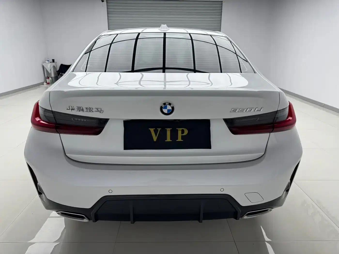 2023 BMW 3 Series 320Li M Sport Package — миниатюра 5