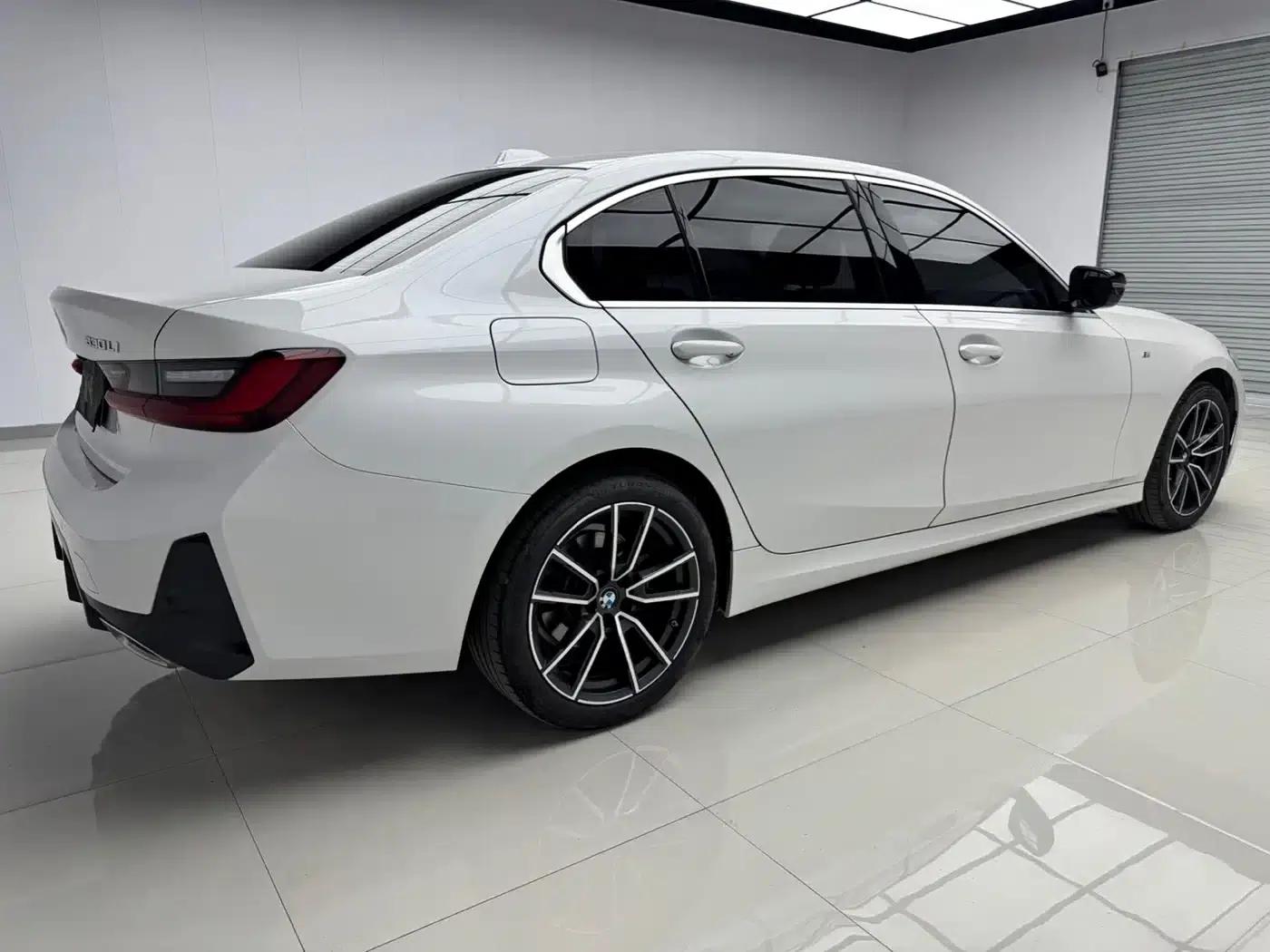 2023 BMW 3 Series 320Li M Sport Package — миниатюра 6