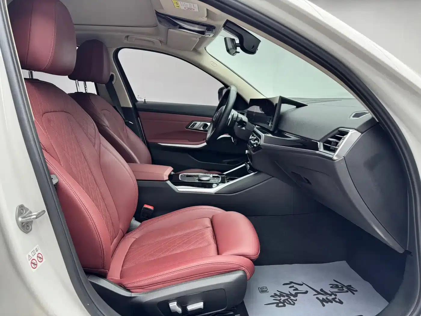2023 BMW 3 Series 320Li M Sport Package — миниатюра 10