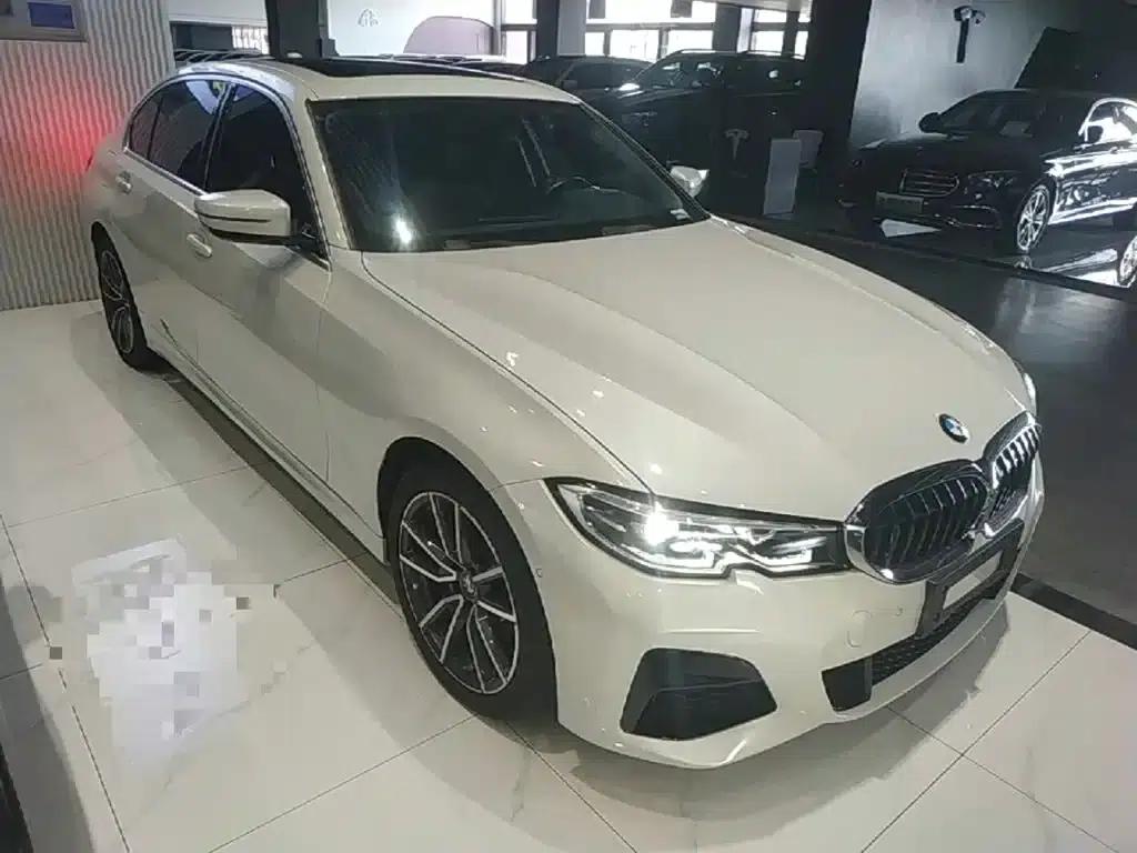 2021 BMW 3 Series 320Li M Sport Package — миниатюра 4