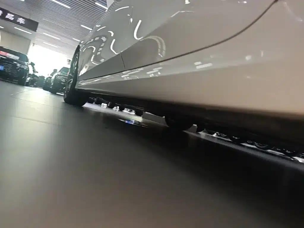 2024 BMW 3 Series 325Li M Sport Package — миниатюра 22
