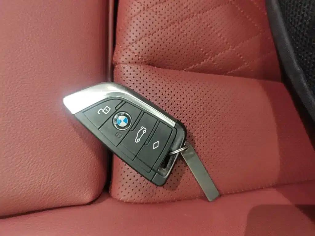 2024 BMW 3 Series 325Li M Sport Package — миниатюра 9