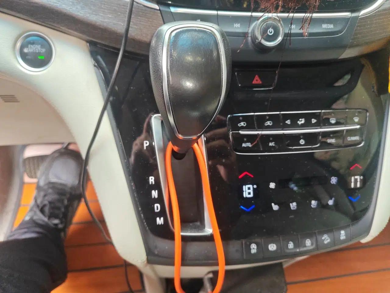 Buick GL8 2017 28T Avenir Avia National Emission Standard V — миниатюра 14