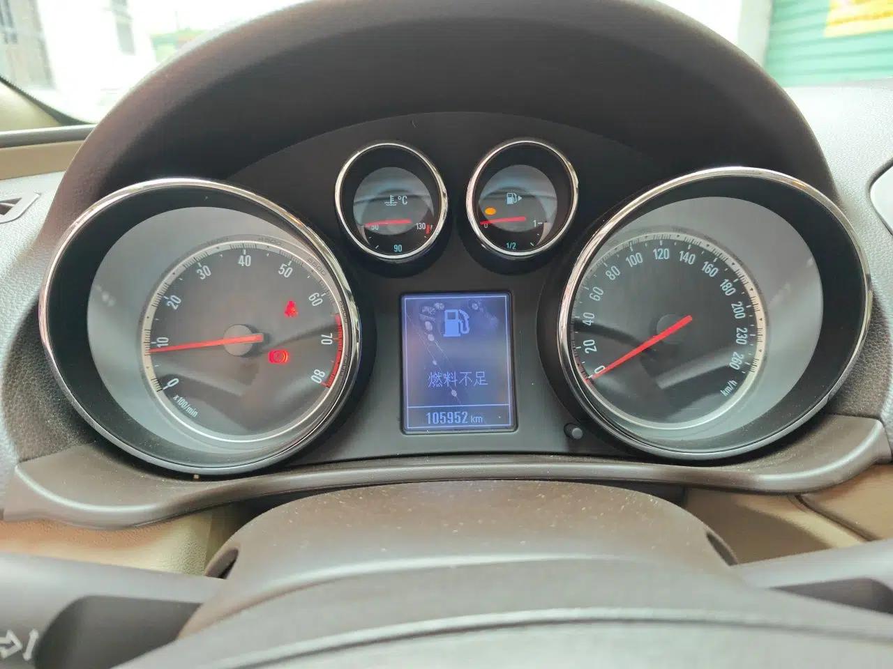 Buick Regal 2012 2.0L Comfort Edition — миниатюра 11