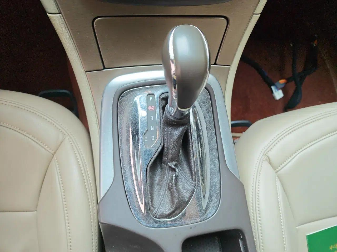 Buick Regal 2012 2.0L Comfort Edition — миниатюра 14