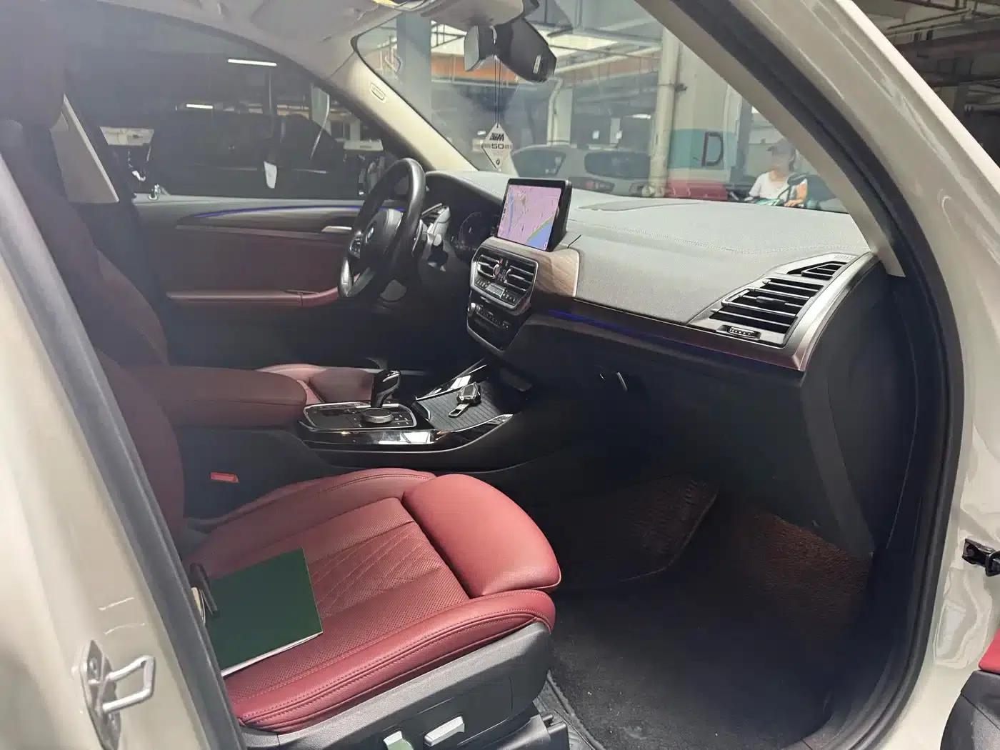 BMW X3 2022 xDrive30i Leading Edition M Sport Package — миниатюра 9
