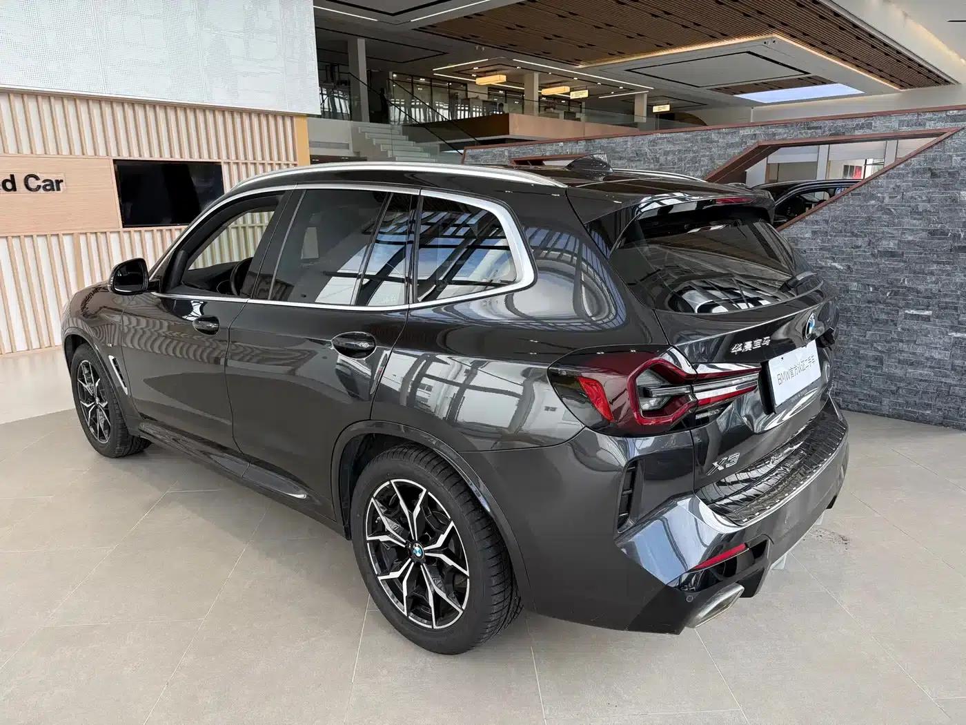 2022 BMW X3 xDrive25i M Sport Package — миниатюра 3