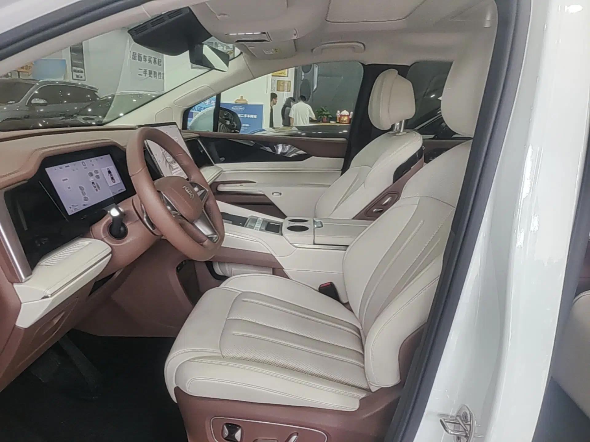 BYD Xia 2025 DM-i 1.5T 180km Beyond Edition — миниатюра 17