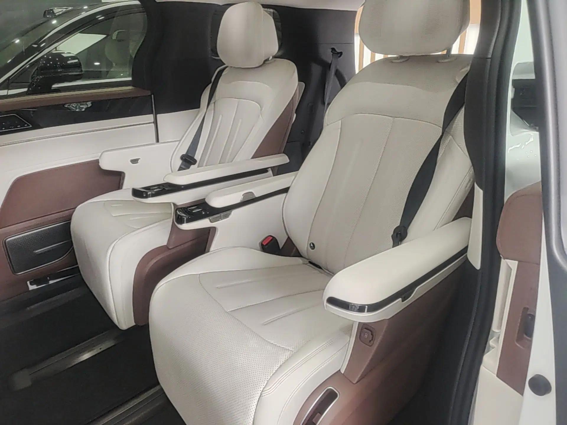 BYD Xia 2025 DM-i 1.5T 180km Beyond Edition — миниатюра 20