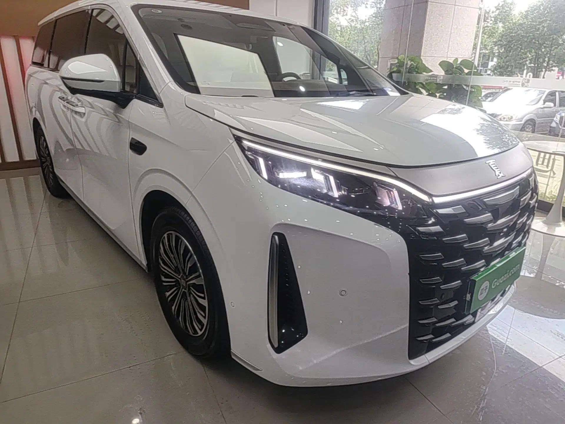 BYD Xia 2025 DM-i 1.5T 180km Beyond Edition — миниатюра 3