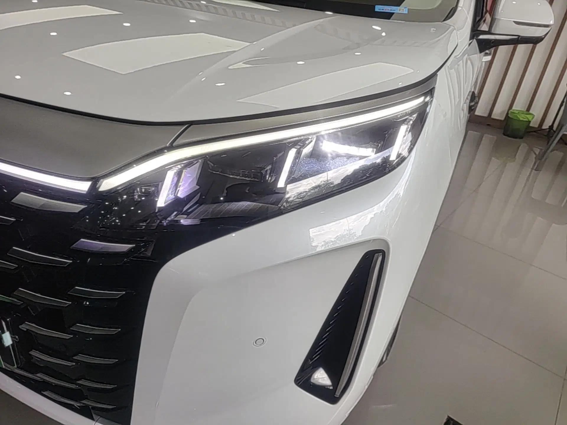 BYD Xia 2025 DM-i 1.5T 180km Beyond Edition — миниатюра 8