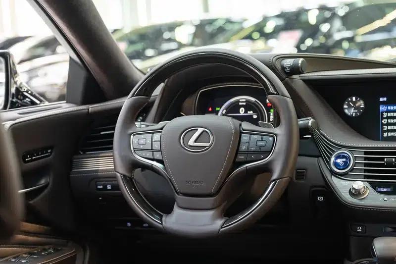 Lexus LS 2018 500h Luxury Edition (China VI Emission Standard) — миниатюра 19