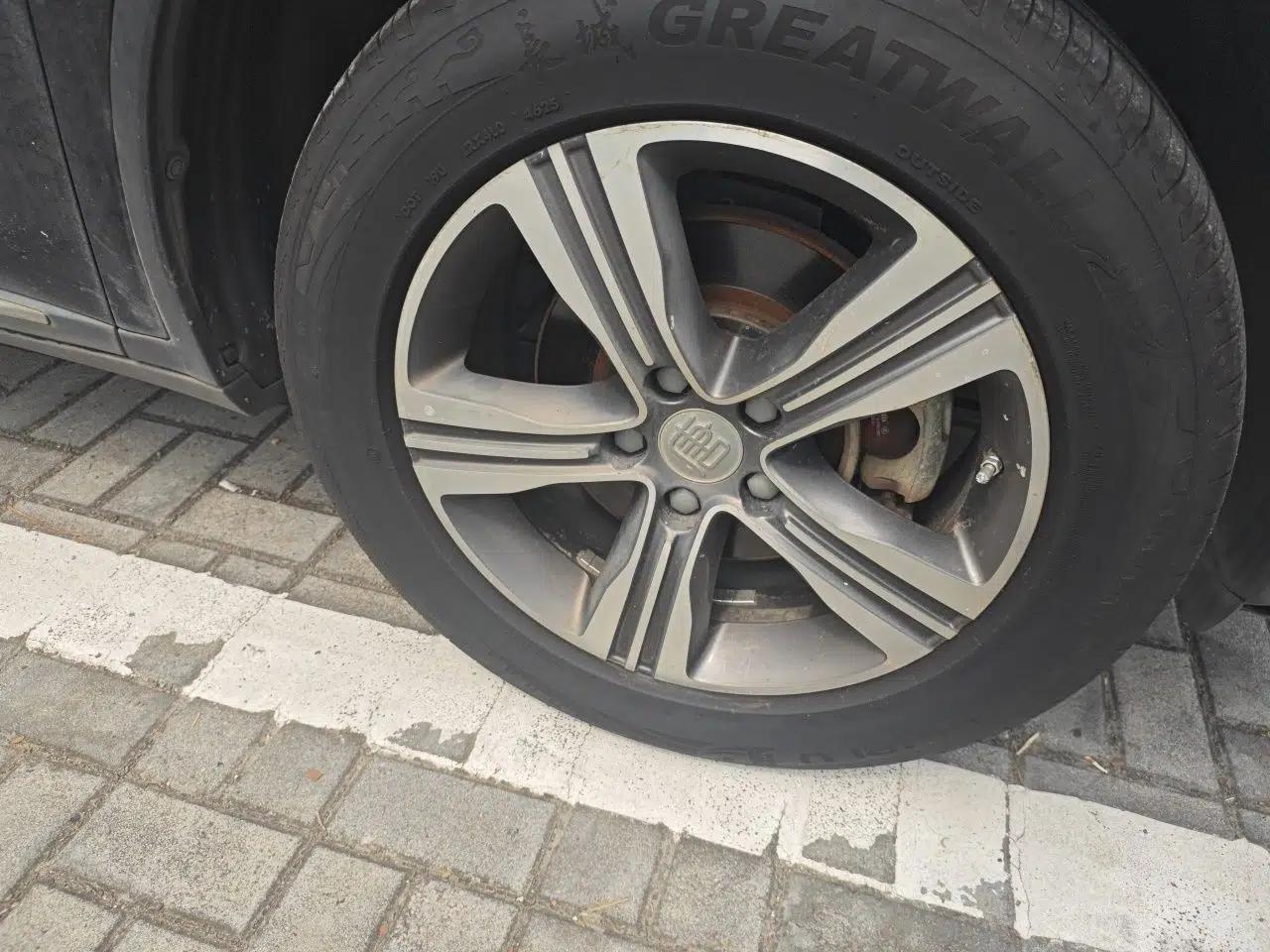 BYD Tang 2019 2.0T Automatic SmartConnect Luxury Edition 5 Seats China VI Standard — миниатюра 8