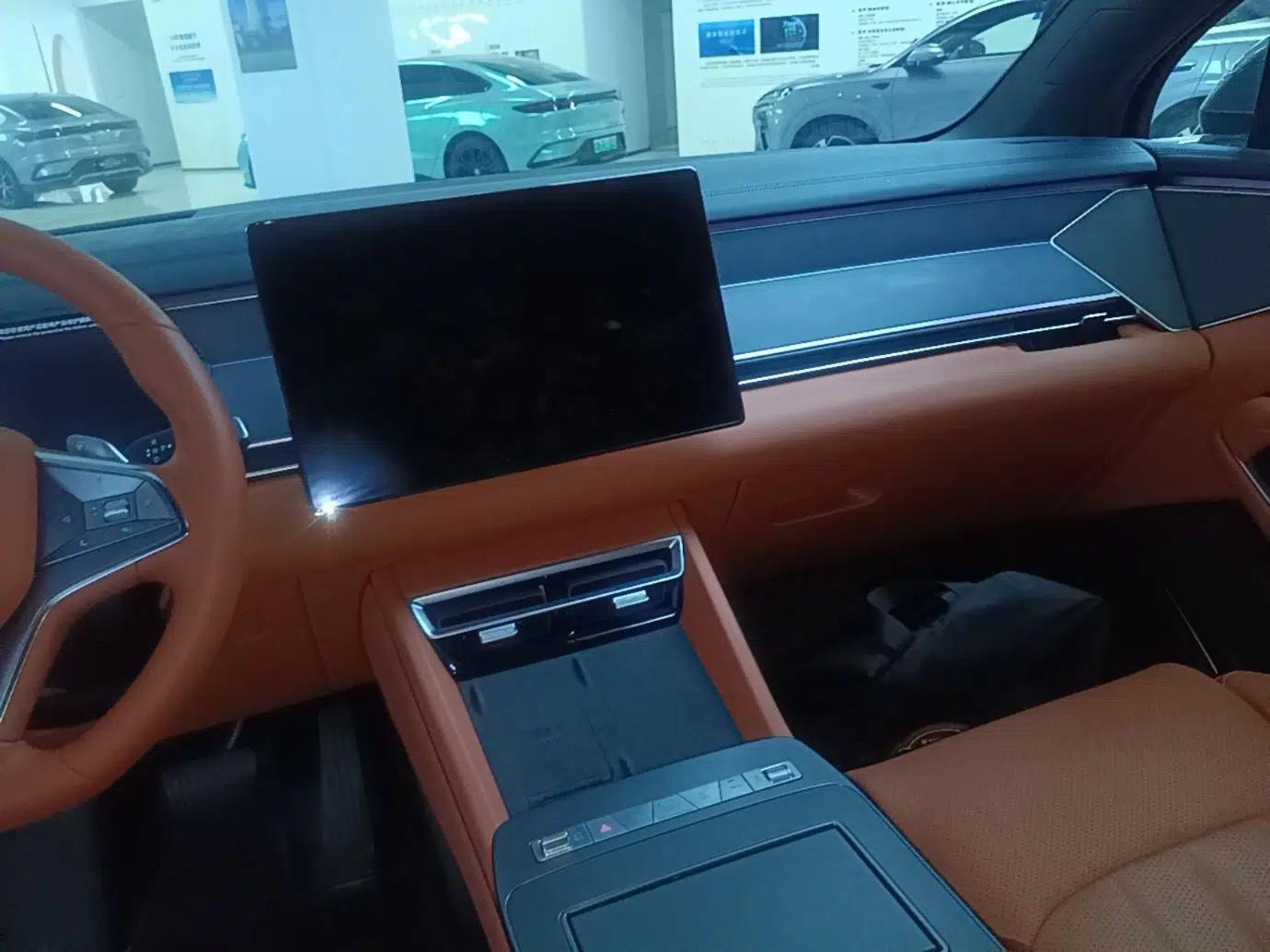 BYD Tang L 2025 DM 175KM Drone Player Edition — миниатюра 20