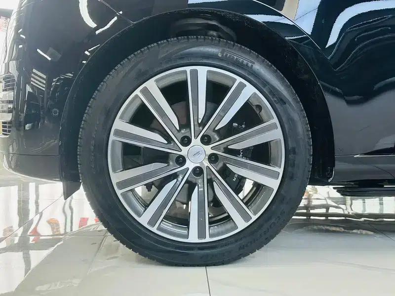 2024 Range Rover 3.0 L6 400PS Classic Extended Edition — миниатюра 6
