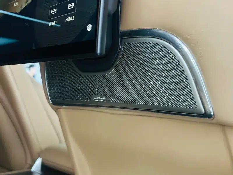 2024 Range Rover 3.0 L6 400PS Classic Extended Edition — миниатюра 8