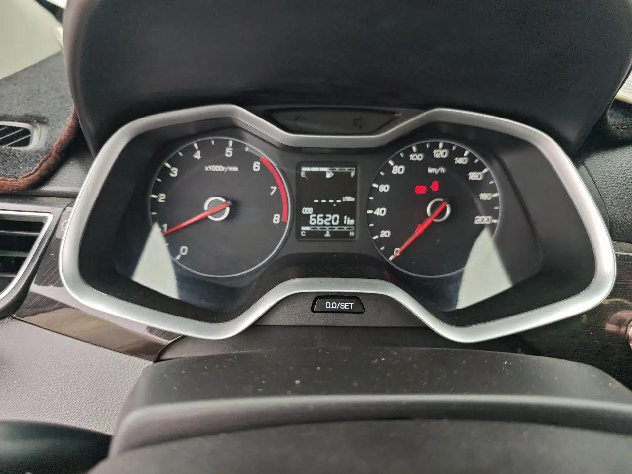 Baojun 310 2016 1.2L Manual Fashionable Edition — миниатюра 12