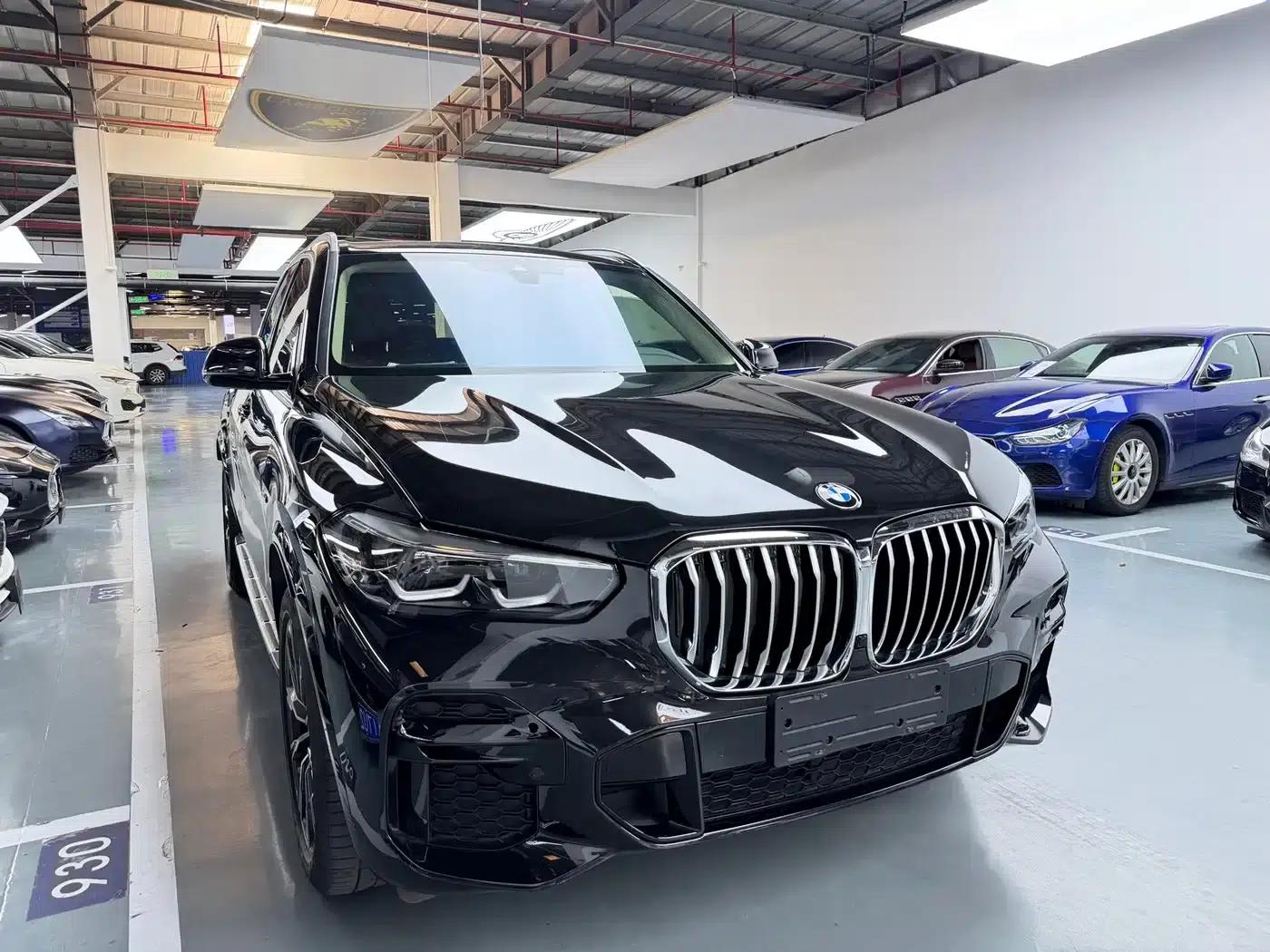 2021 BMW X5 xDrive30i M Sport Package (Imported) — миниатюра 3