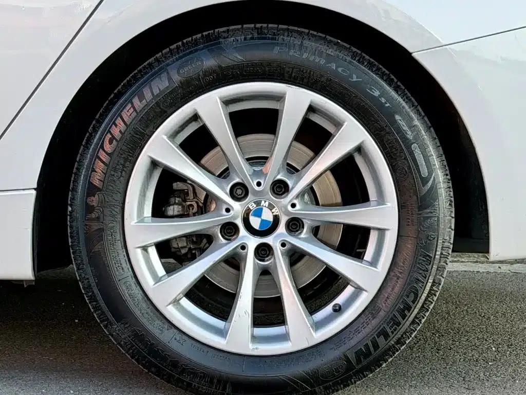 BMW 3 Series GT 2017 320i Fashion Edition — миниатюра 4