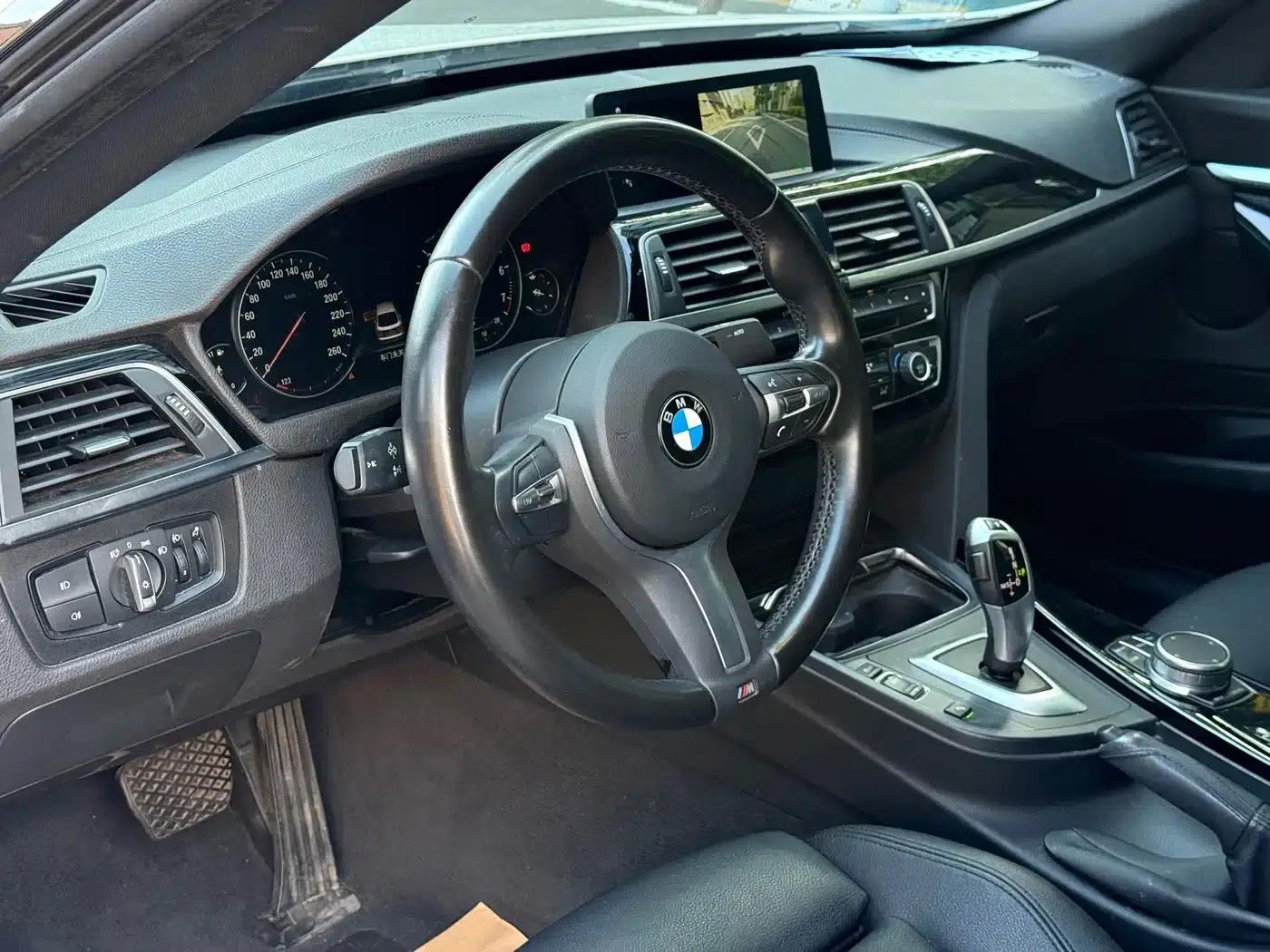 2019 BMW 3 Series GT 320i M Sport Package — миниатюра 3