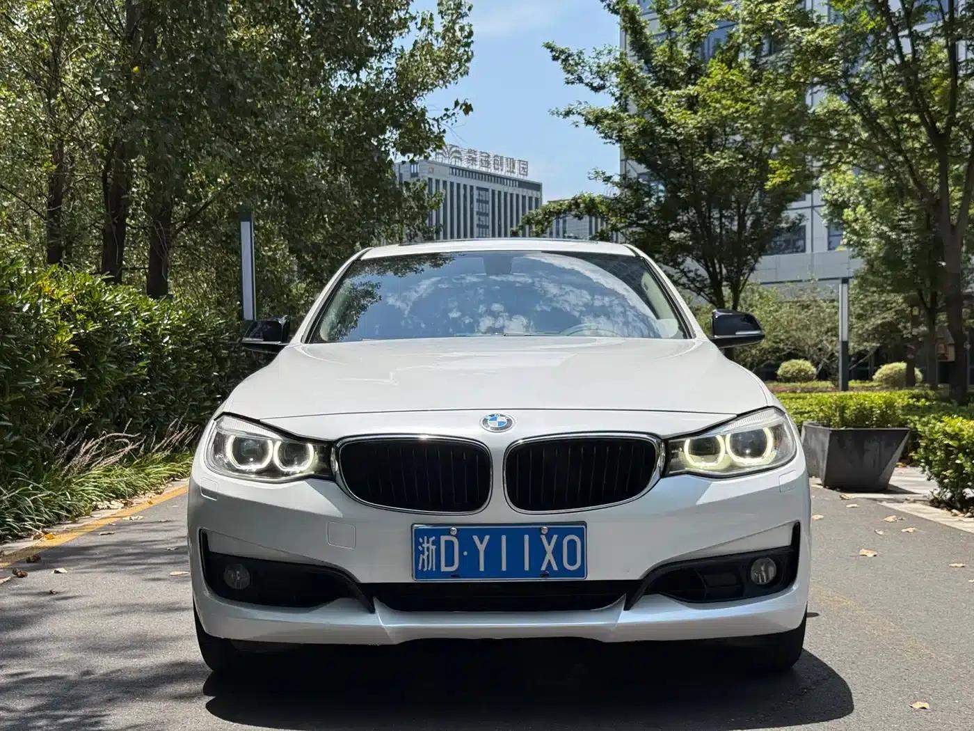 BMW 3 Series GT 2016 320i Fashion Edition — миниатюра 2