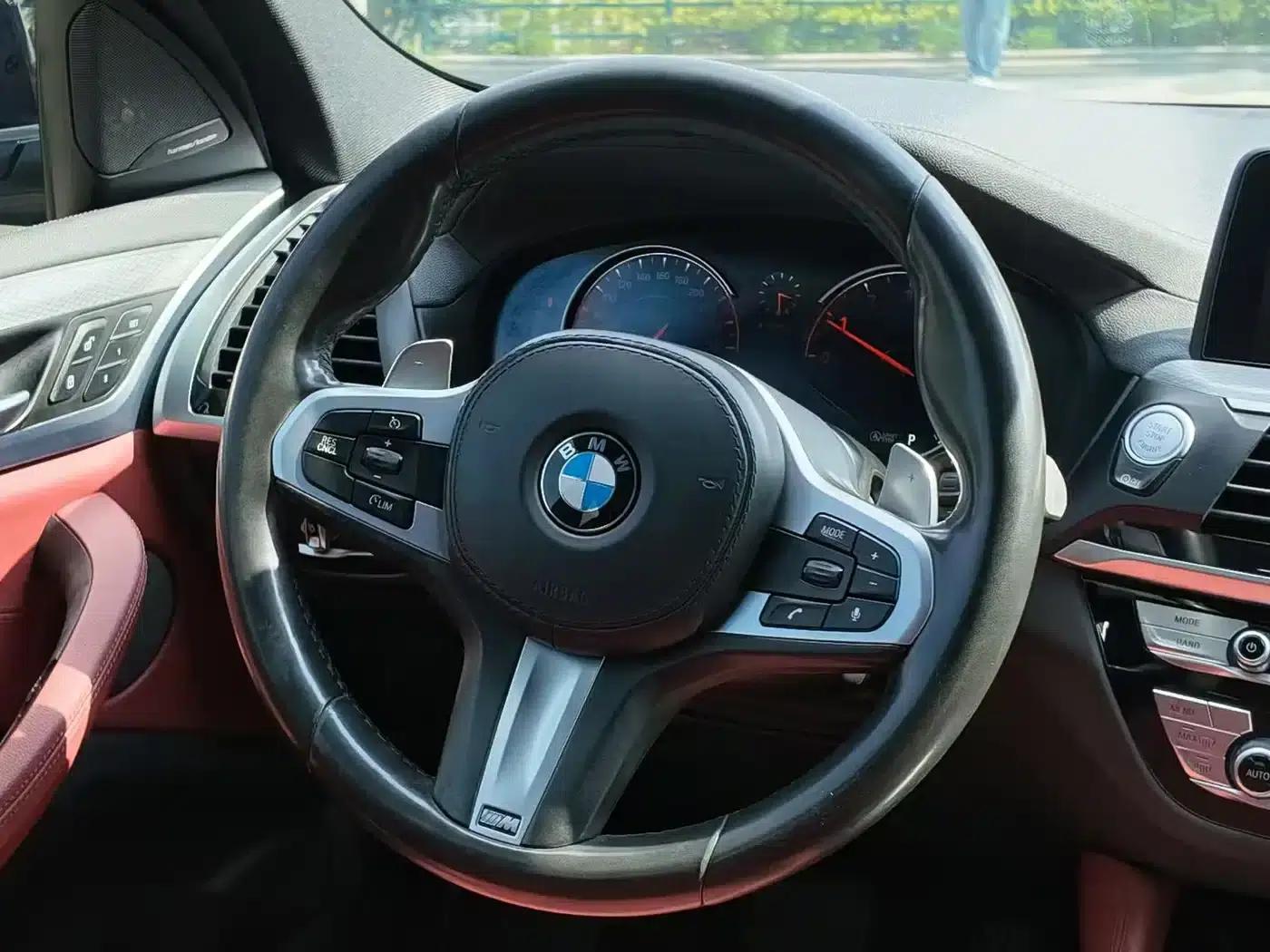 2019 BMW X4 xDrive25i M Sport Package — миниатюра 11