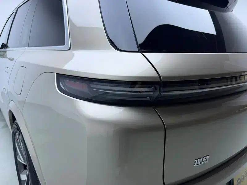 Li Auto L8 2023 Max Edition — миниатюра 13