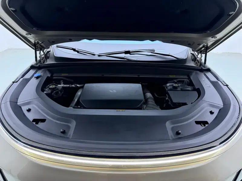 Li Auto L8 2023 Max Edition — миниатюра 10