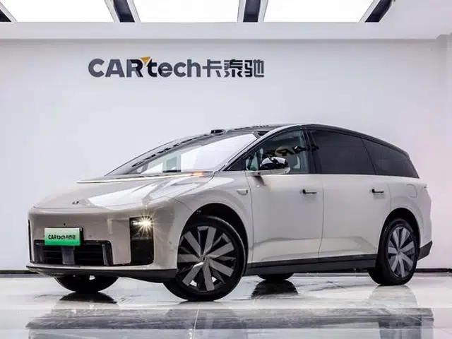Li Auto i8 2025 Standard Edition