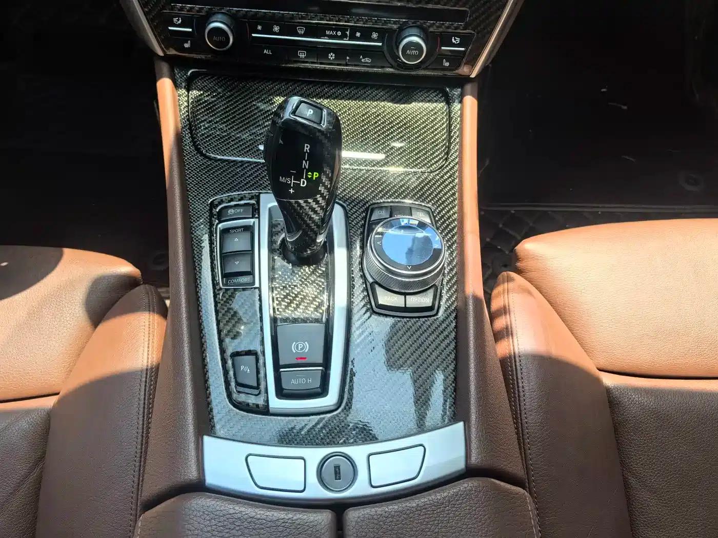 2011 BMW 5 Series GT 535i Elegant Edition — миниатюра 17
