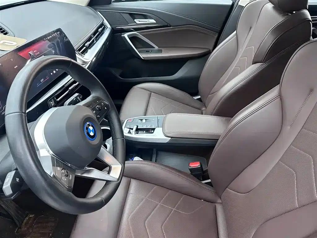 BMW iX1 2023 eDrive25L M Sport Package — миниатюра 8