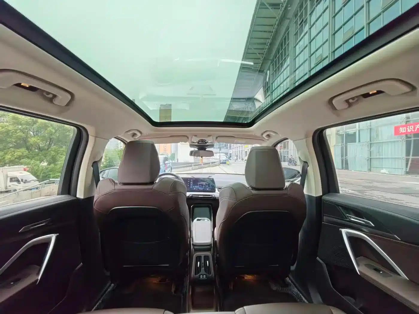 BMW iX1 2025 eDrive25L M Sport Package — миниатюра 12