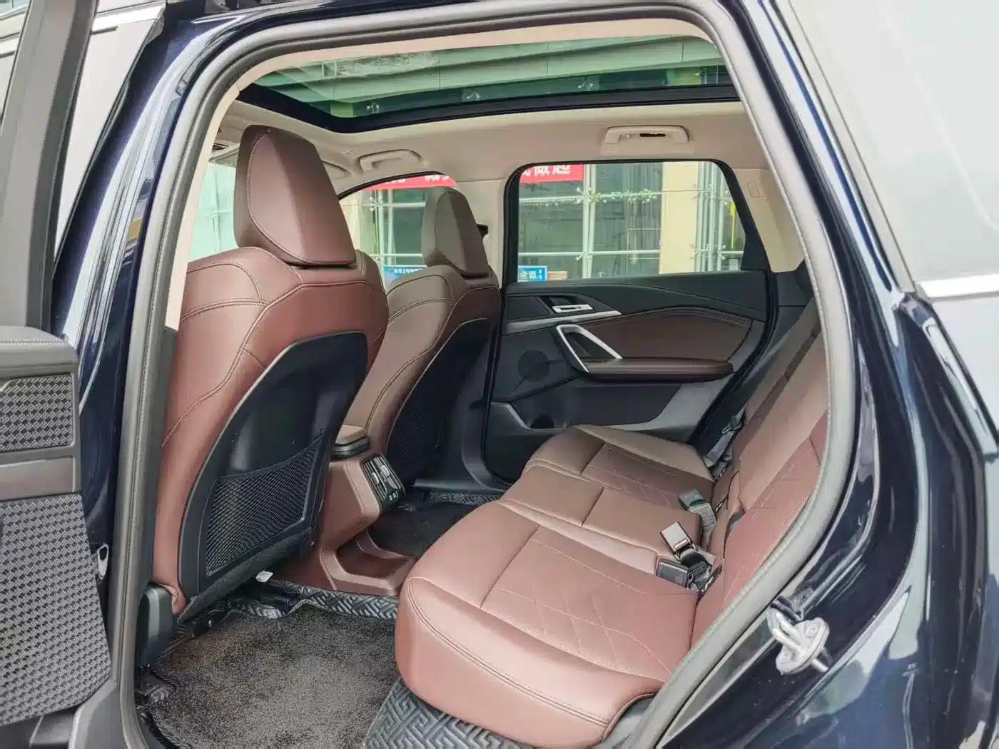BMW iX1 2025 eDrive25L M Sport Package — миниатюра 13
