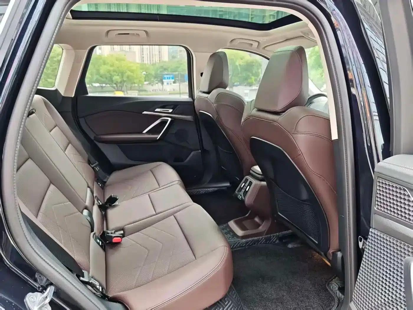 BMW iX1 2025 eDrive25L M Sport Package — миниатюра 9