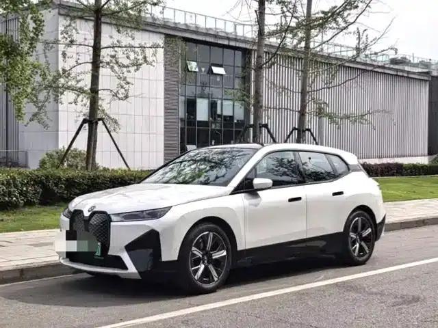 BMW iX 2022 xDrive40