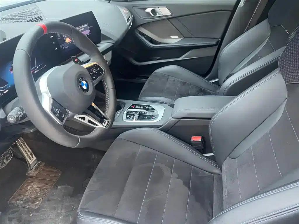 2025 BMW M235L — миниатюра 8
