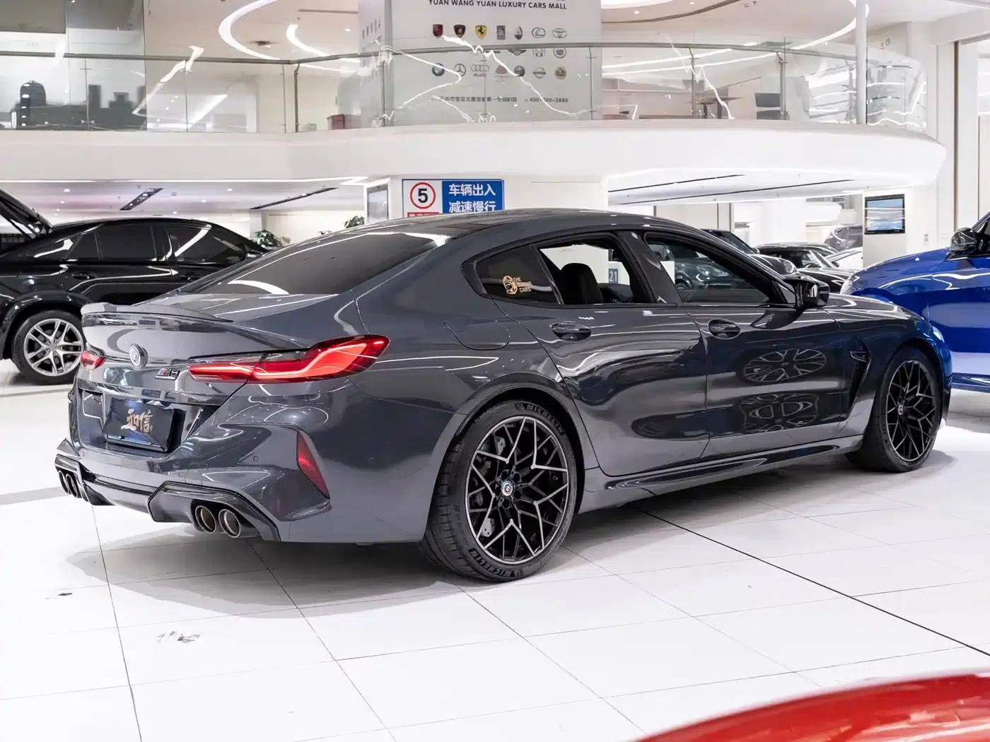 2022 BMW M8 Competition — миниатюра 6