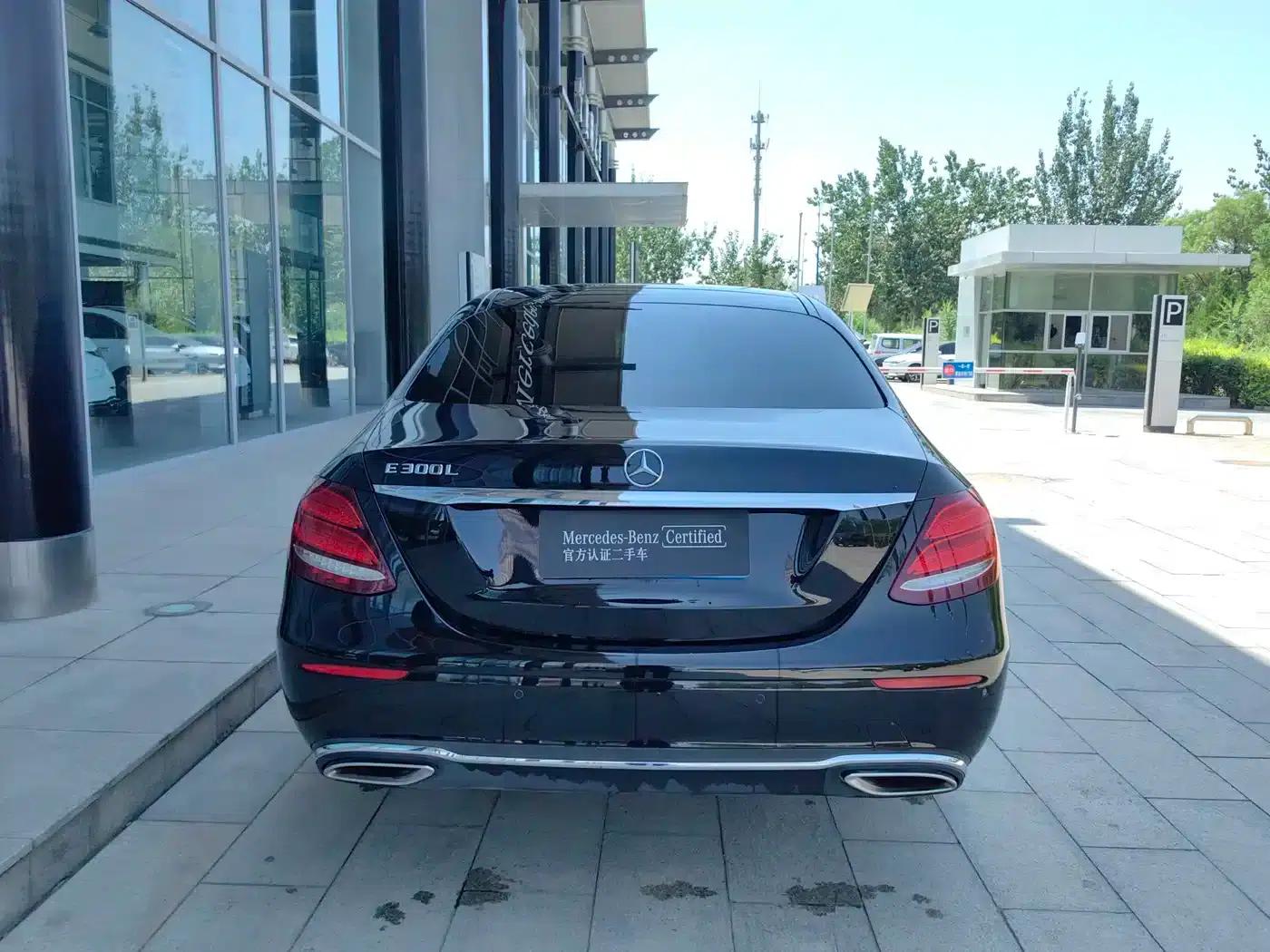 Mercedes-Benz E-Class 2020 Facelift E 300 L Special Edition — миниатюра 6
