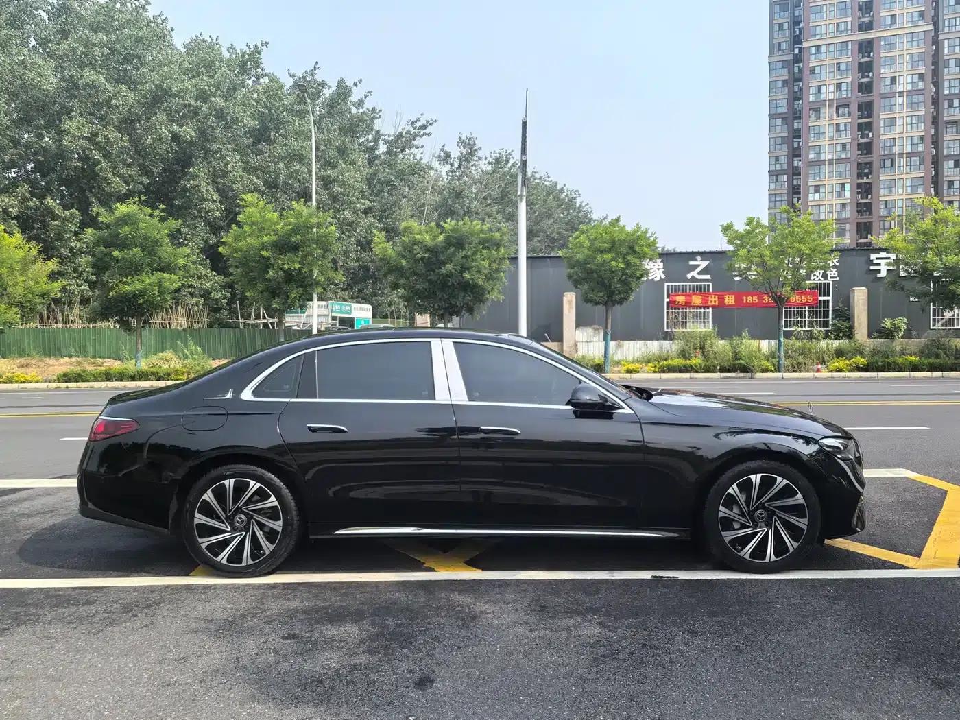 2025 Mercedes-Benz E-Class E 300 L Luxury — миниатюра 30