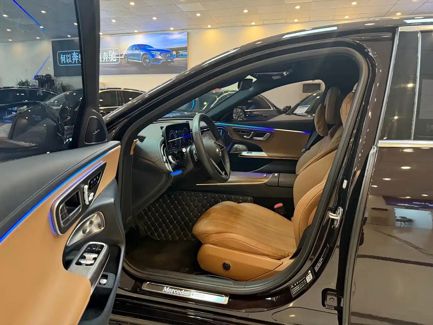 2025 Mercedes-Benz E-Class E 300 L Luxury — миниатюра 11