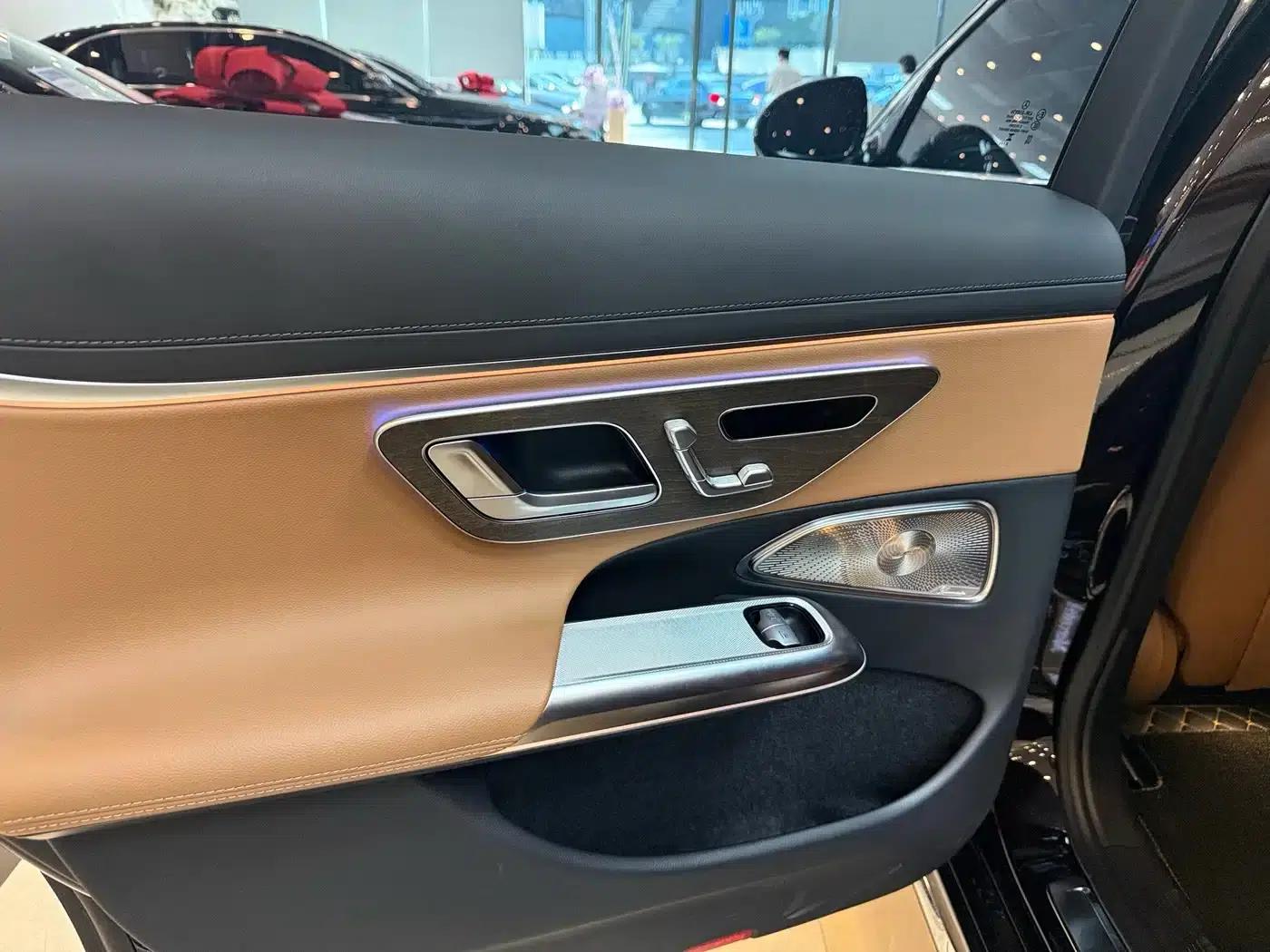 2025 Mercedes-Benz E-Class E 300 L Luxury — миниатюра 13