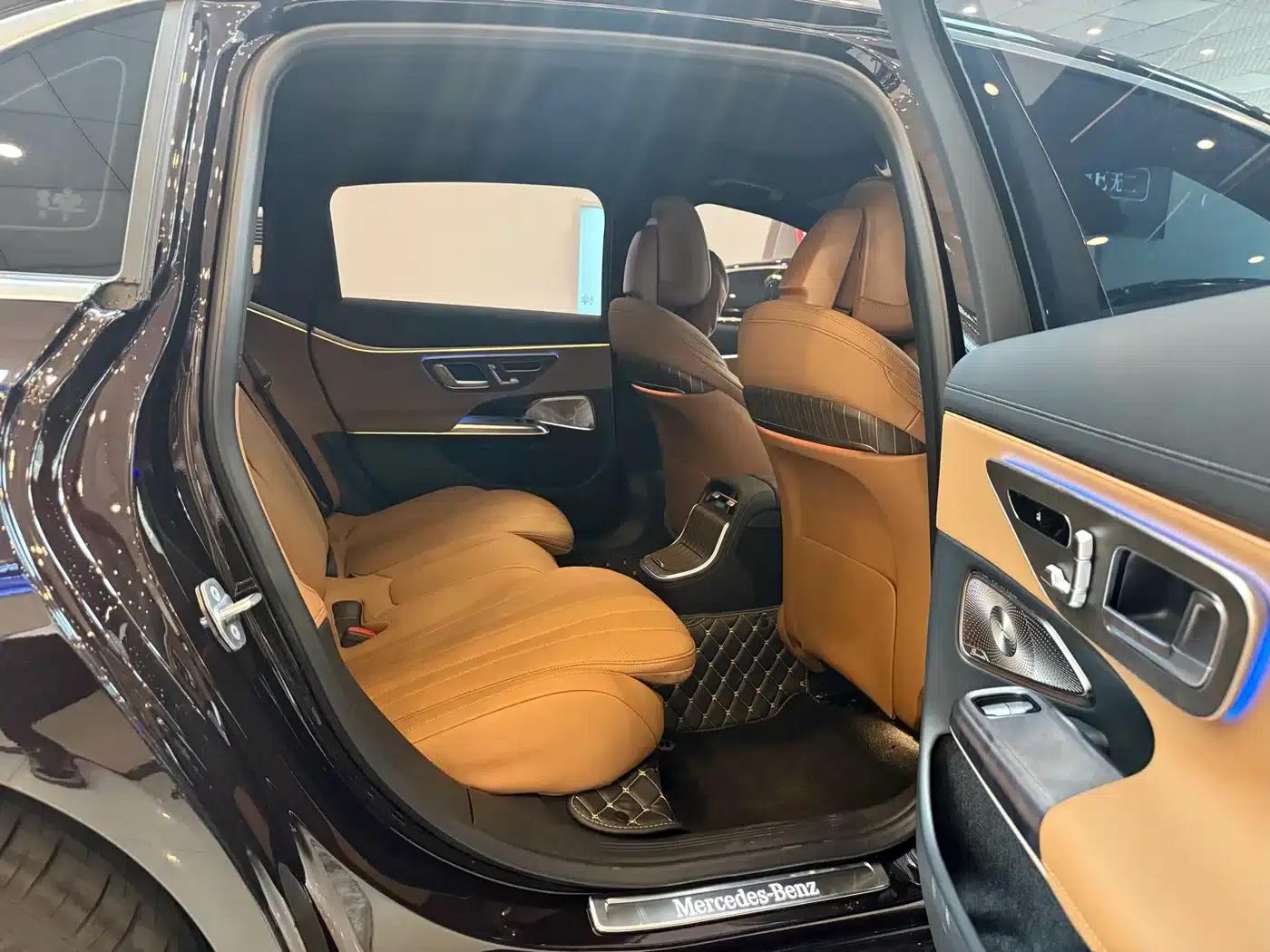 2025 Mercedes-Benz E-Class E 300 L Luxury — миниатюра 14