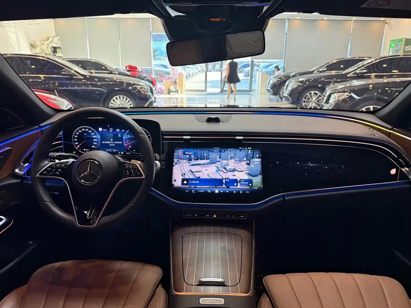 2025 Mercedes-Benz E-Class E 300 L Luxury — миниатюра 17