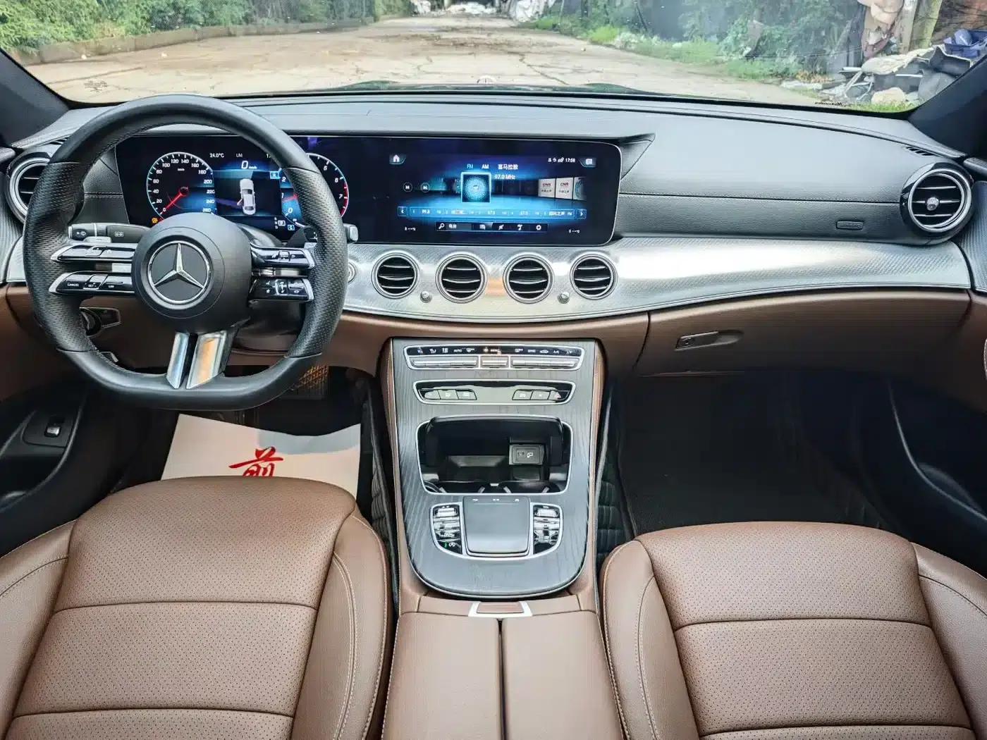 Mercedes-Benz E-Class 2022 Facelift III E 300 L Fashion Model — миниатюра 6