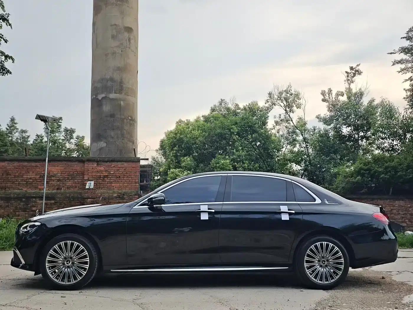 Mercedes-Benz E-Class 2022 Facelift III E 300 L Fashion Model — миниатюра 7