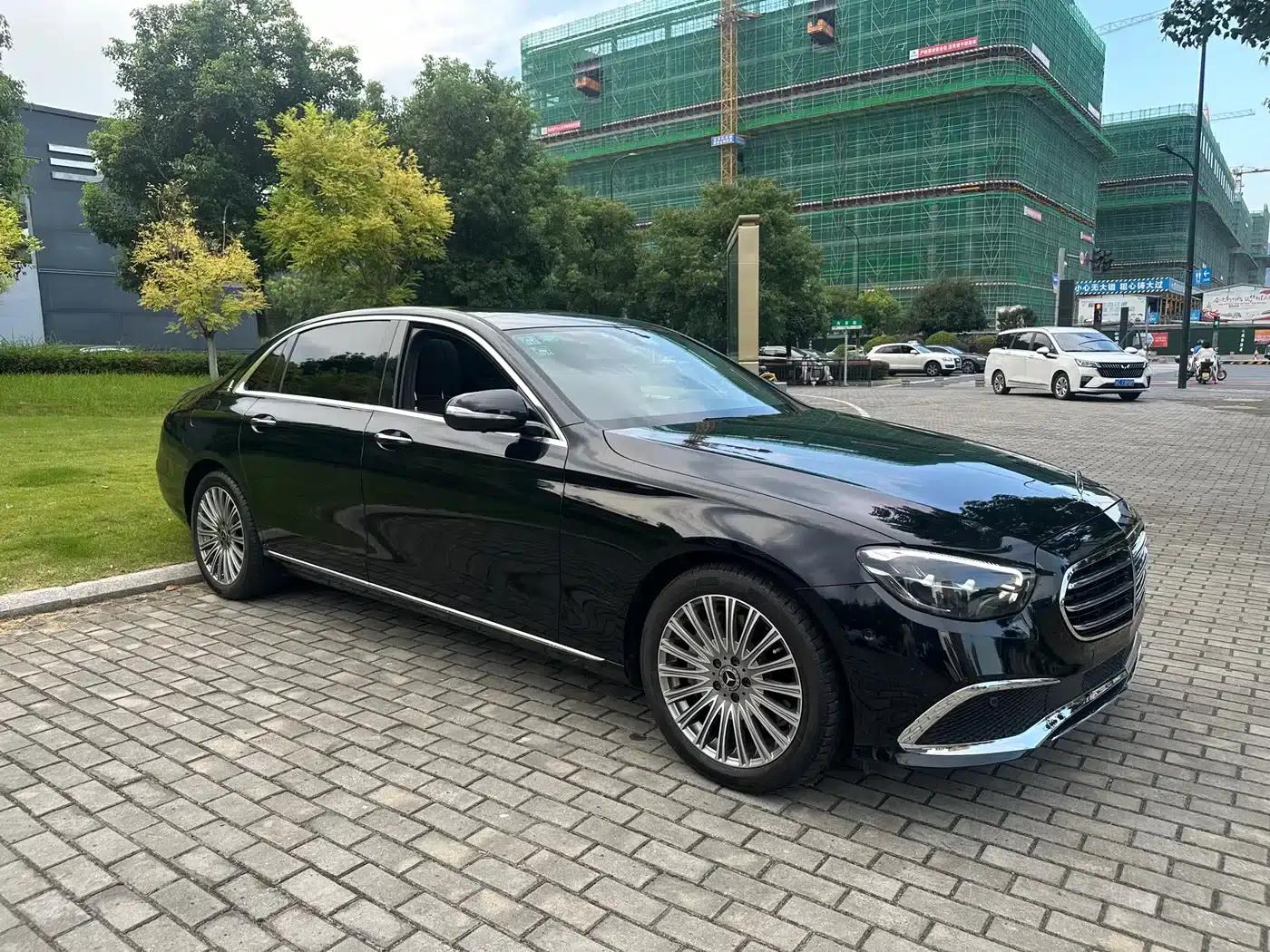 2018 Mercedes-Benz E-Class Facelift E 300 L Sport Luxury — миниатюра 3