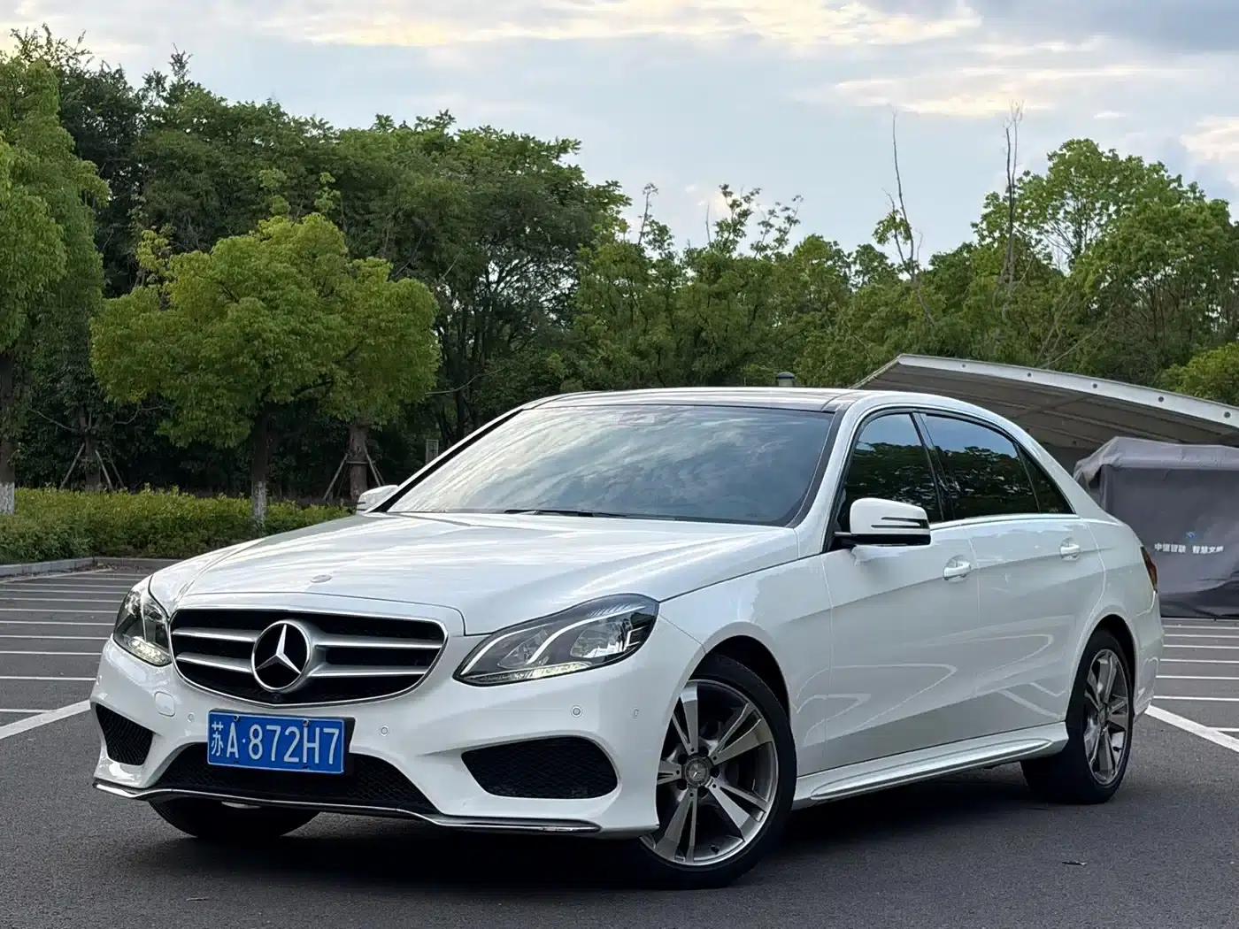 2015 Mercedes-Benz E-Class E 320 L Luxury 4MATIC — миниатюра 1